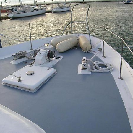 Yacht bateau moteur Benetti 19m Hotel Sète Buitenkant foto