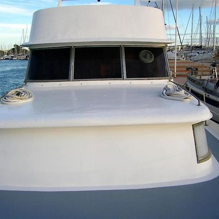 Yacht bateau moteur Benetti 19m Hotel Sète Buitenkant foto