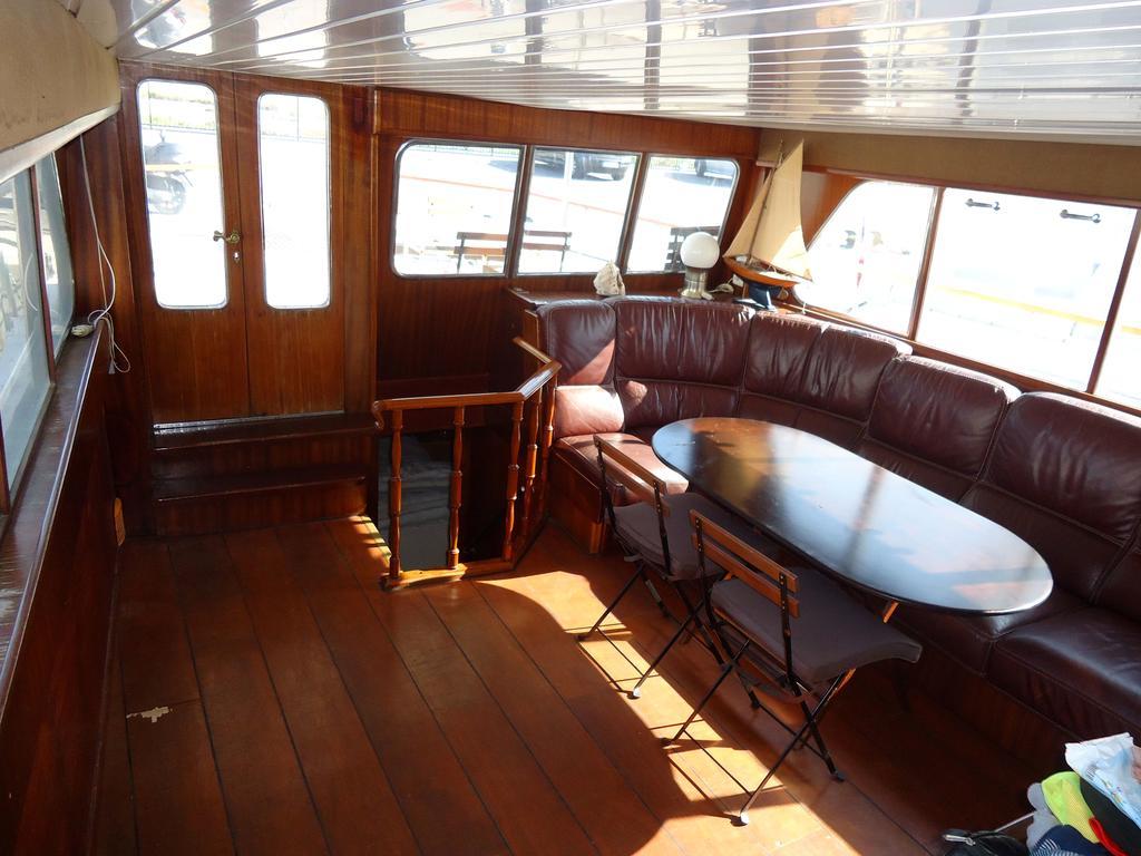 Yacht bateau moteur Benetti 19m Hotel Sète Buitenkant foto